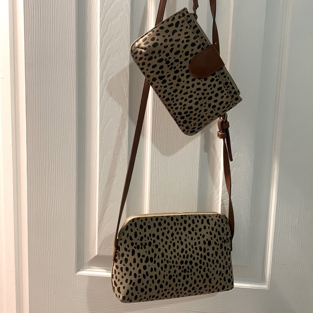Two Piece Set Leopard Purse and Leopard Wristlet